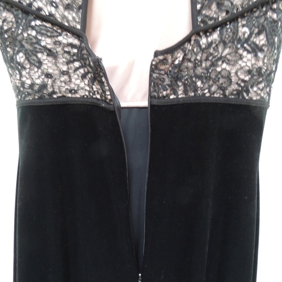 Velvet & Lace Dress OBO - Picture 6 of 8